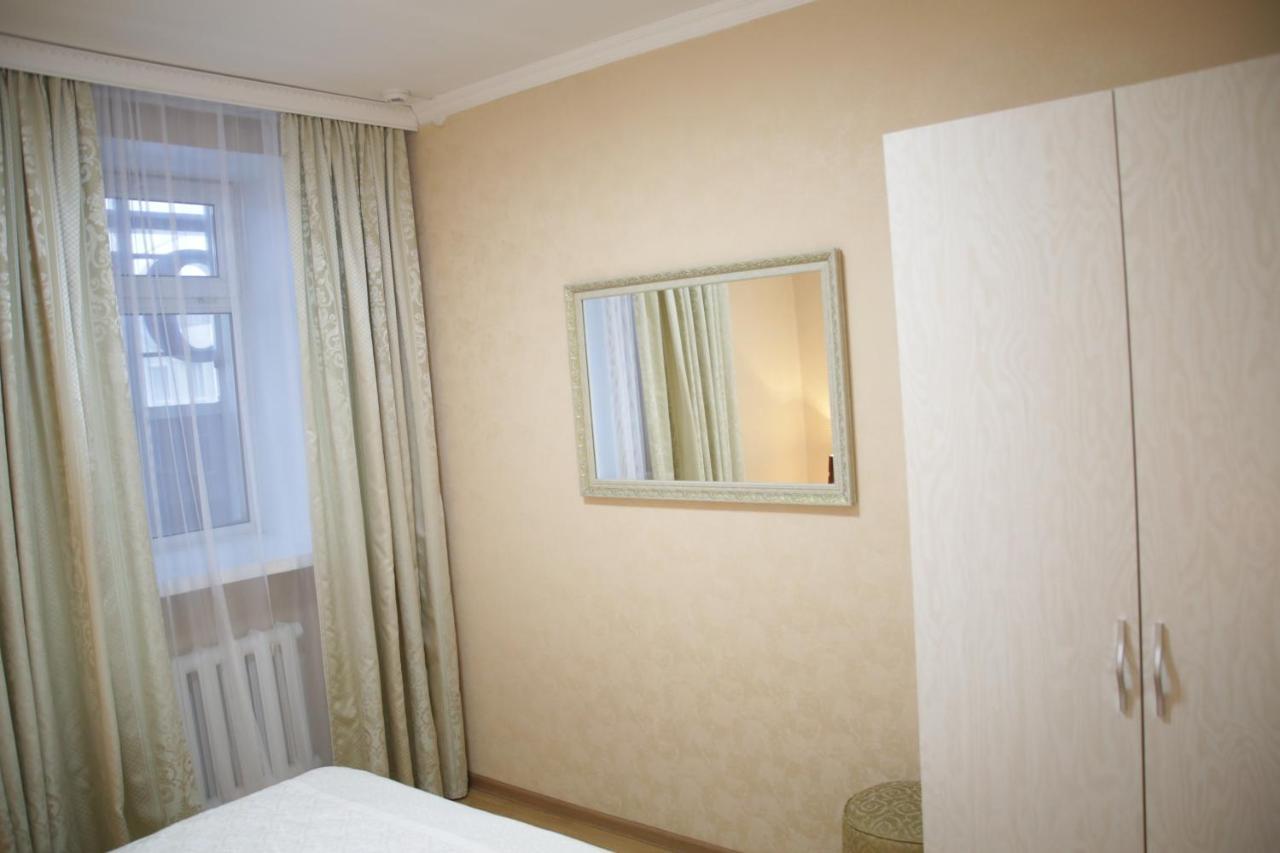 City Hotel Öskemen Bagian luar foto